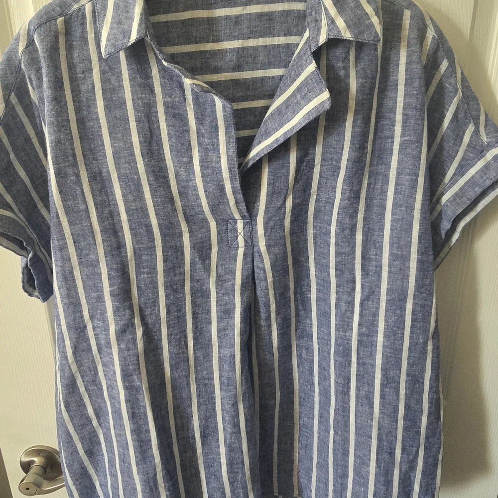 Blue and White Striped Linen Short Sleeve Top - Picture 3 of 6